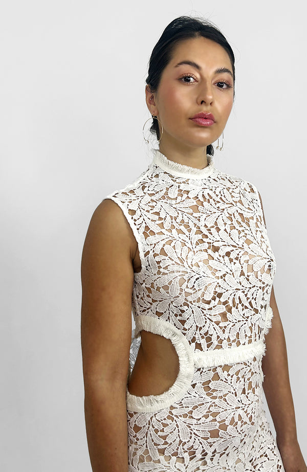 VERONICA LACE MAXI DRESS